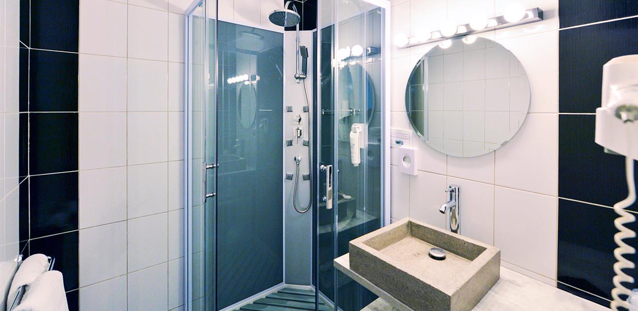 Salle de douche hôtel Vendée